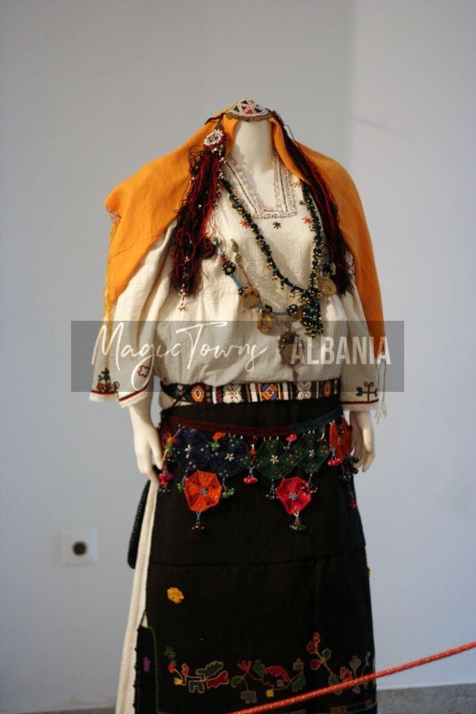 Albanian traditional clothing for women