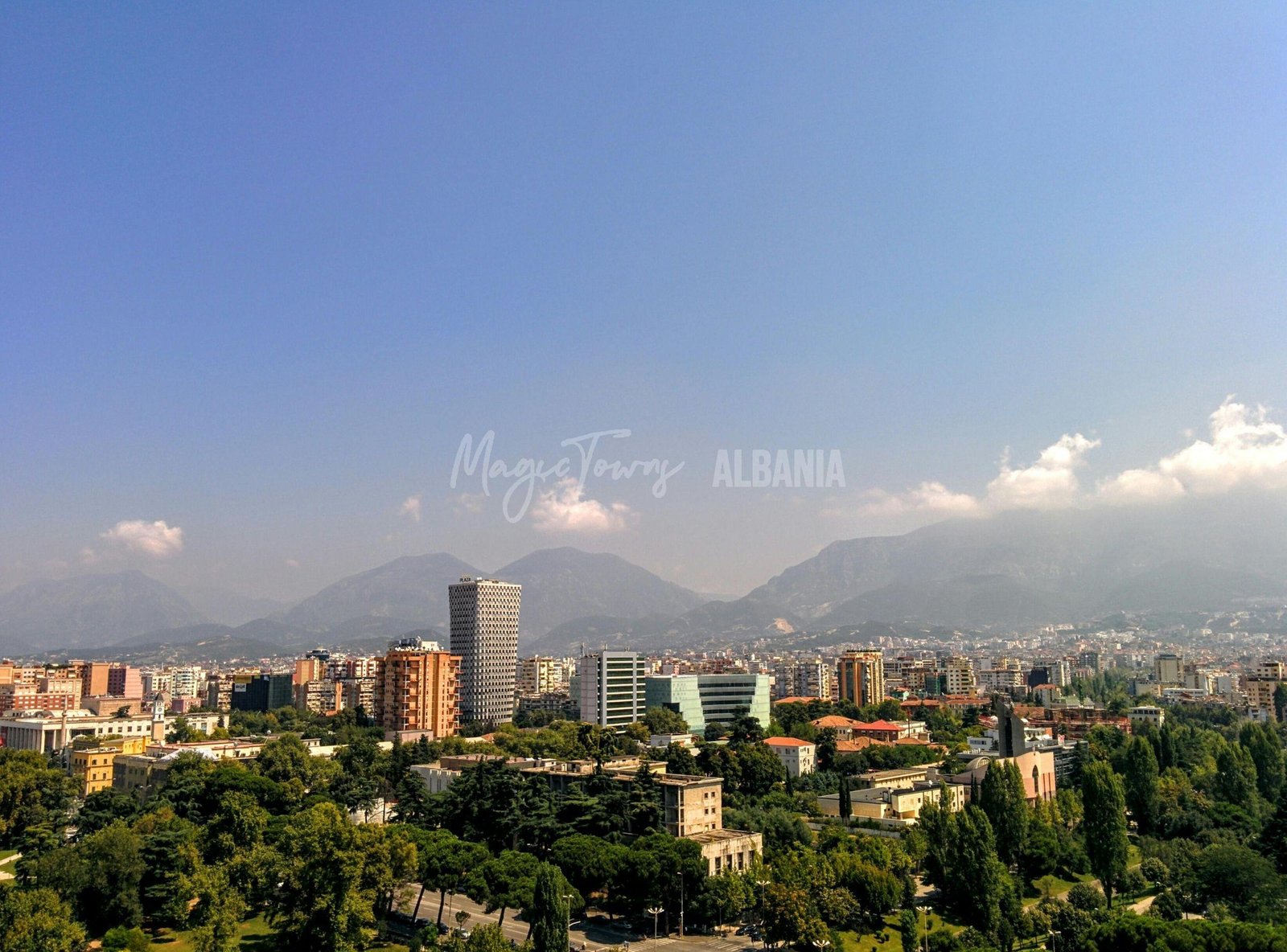 trasferirsi in albania